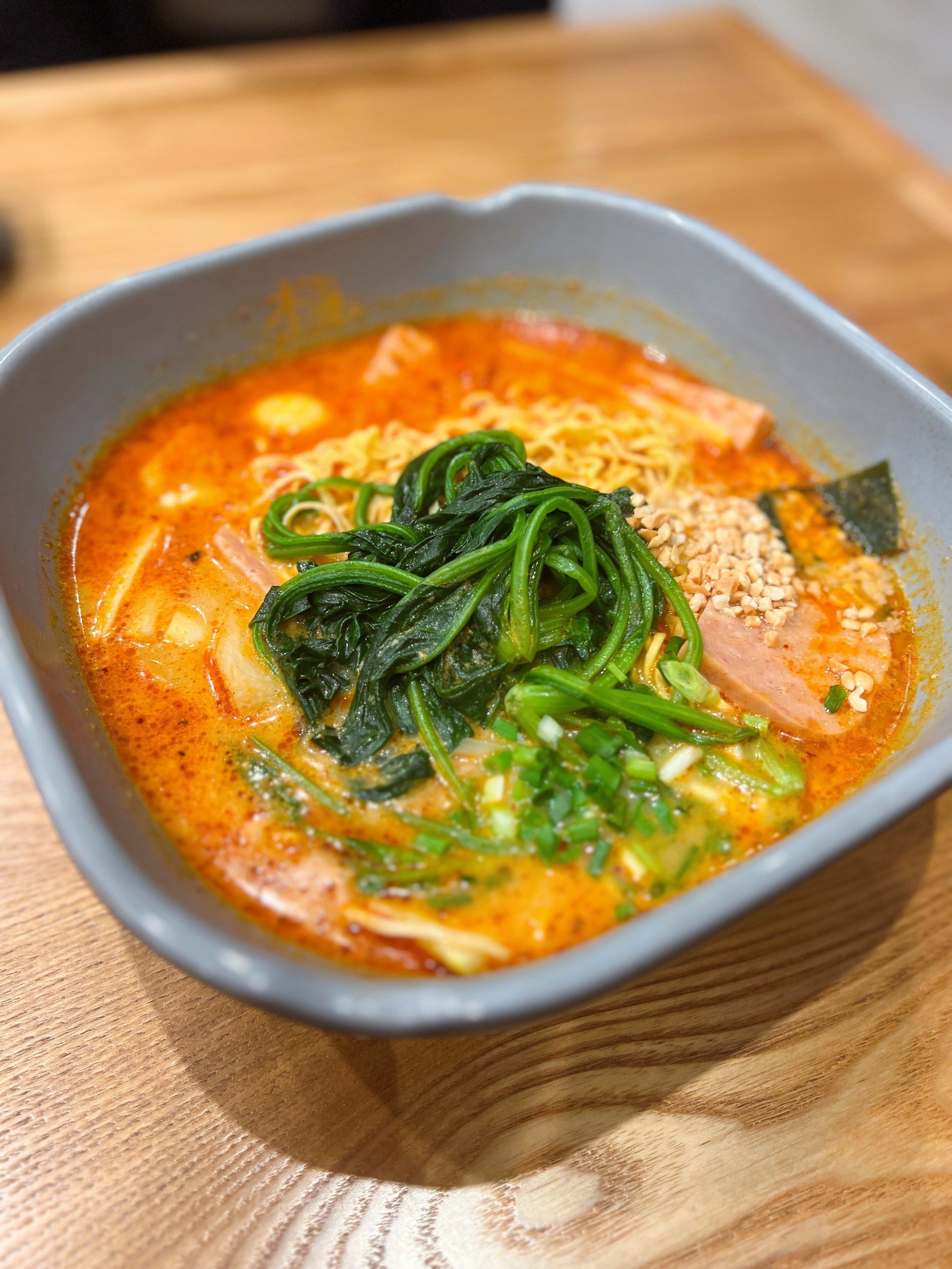 菠菜还是很新鲜的

#城市尝鲜计划 #红嘴绿鹦哥 #来一碗自制麻辣