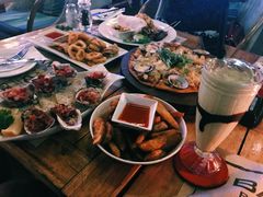 -Bamboo Bar & Grill Restaurant