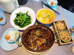 -有红鸡毛店·川菜(建设路店)