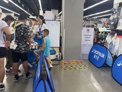 -迪卡侬(顺峰山店)