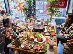 -草家酱蟹炭火烤肉店(珲春南路一店)