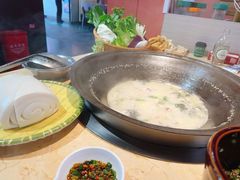 -陈大锅·岳阳鱼馆·地道岳阳菜(美食街店)