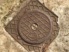 -全家便利店(愚园路六店)