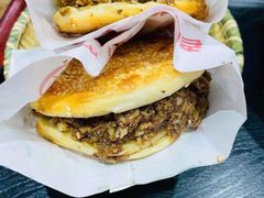 牛肉烧饼（多肉）-穆得·老周家牛肉烧饼(普利街店)