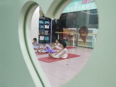 -Isee灰姑娘国际儿童艺术中心(证大·大拇指广场店)