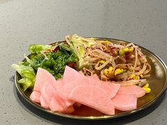 朝族小菜-金会长自助海鲜·烤肉(人民广场店)