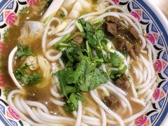 -鑫花溪牛肉米粉(人民广场店)