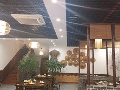 大堂-黄桷树曹家私房菜(江与城店)