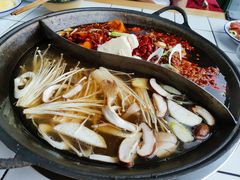 -瓜西西重庆火锅(花溪店)