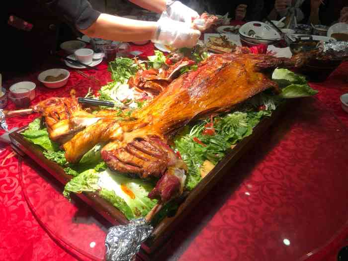 西北领头羊·清真餐厅-"点评上搜到之后周五晚上特意去吃,时间七点.