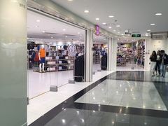 -优衣库(上海正大广场店)