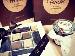 -VENCHI 闻绮(北京国贸商城店)