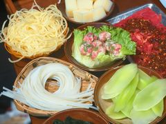 -黔有有贵州酸汤夺夺粉火锅(五味十字店)