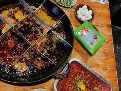 -岗上渣渣老火锅(两路口店)