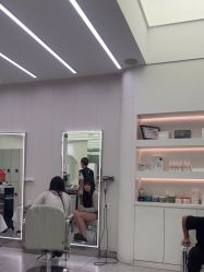 -PE SALON
