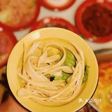 拥有成都红的陈艳红 今夏红遍成都