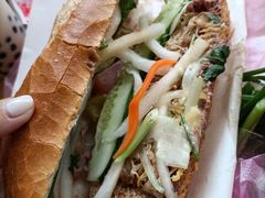 -Bánh Mì Huynh Hoa