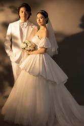点击看大图 现代简约-挪娅婚纱摄影皇家会所