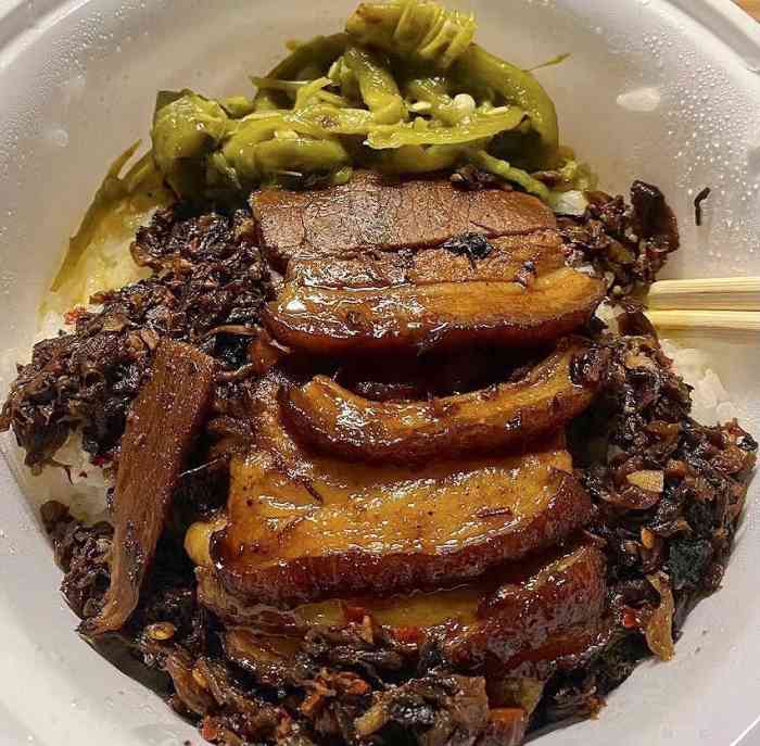 27人赞5哈哈喵2022年12月30日打分点过一次外卖,辣椒擂皮蛋很经典