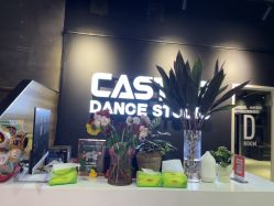 -CASTER跳舞俱乐部