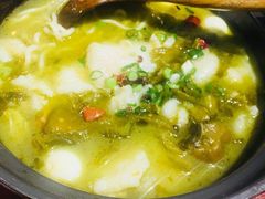 -周鱼小馆石锅酸菜鱼(活力汇店)