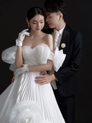 -索菲亚婚纱摄影