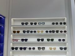 -美式眼镜·授权蔡司.依视路.尼康.豪雅.明月(南翔印象城店)