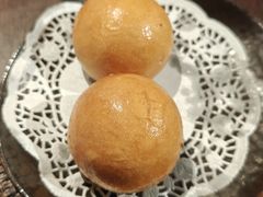 脆皮流沙包-逸东轩(香港逸东酒店)