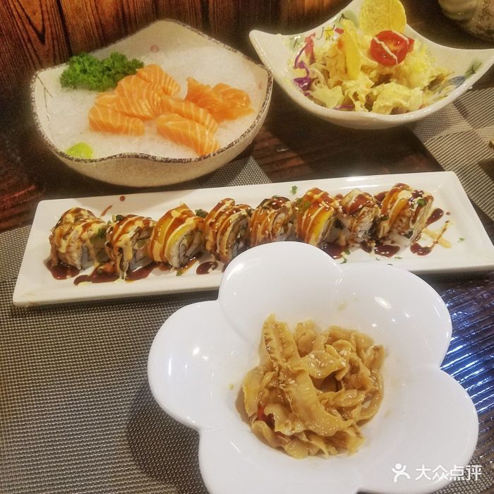 吉品海鲜刺身寿司连锁(西门店)扇贝裙边图片 - 第1张