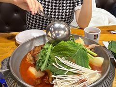 -喇喇排骨火锅·传统韩式脊骨汤(望京西园总店)