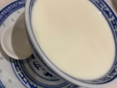 -香港百合居(LCM置汇旭辉广场店)