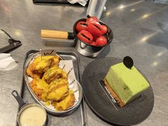 -W COLLECTIVE  DESSERT SHOP