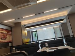 -张大师鸭爪爪特色干锅(南湖店)