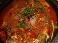 -鸣记脆皮烤鱼·海鲜烤鱼(三八广场店)