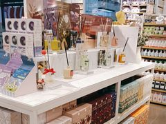 -名创优品(万达广场河东店)