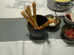 -红鼎豆捞·非遗鲍皇汤火锅(宝丰路店)