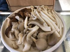 菌菇类拼盘-古乐牛香·鲜牛肉牛杂火锅(梅村五洲国际店)