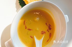 Mango Sago Dessert with Mung Bean Cake