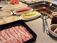 -海底捞火锅(新松江路生日主题店)