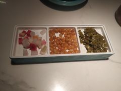 -荷塘秋月·本帮江浙菜(国权路店)