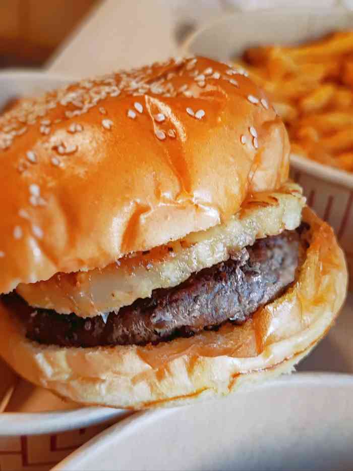 悠航鲜啤slow boat brewery(三里屯店)-"突然想吃汉堡 很幸运挑到一家