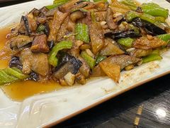 -清真磊磊烧烤老店(饮虎池街34号店)