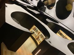 -涨巢·潮玩水疗局