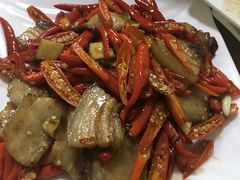 梅花猪肉炒辣椒-食味鲜酒楼