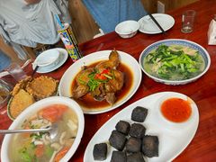 -芦茨金富饭庄·25年老字号·专做稻草鸡