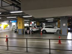 -宜家家居（上海徐汇商场店）-停车场
