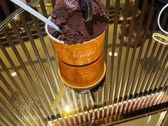 -VENCHI 闻绮(北京国贸商城店)