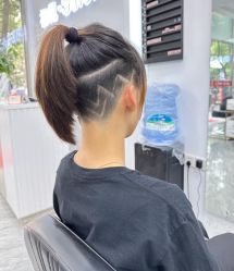 -丝语萱形象