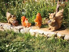 -百里峡七彩艺术小镇