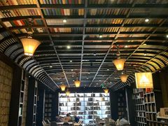 -钟书阁(松江泰晤士小镇店)